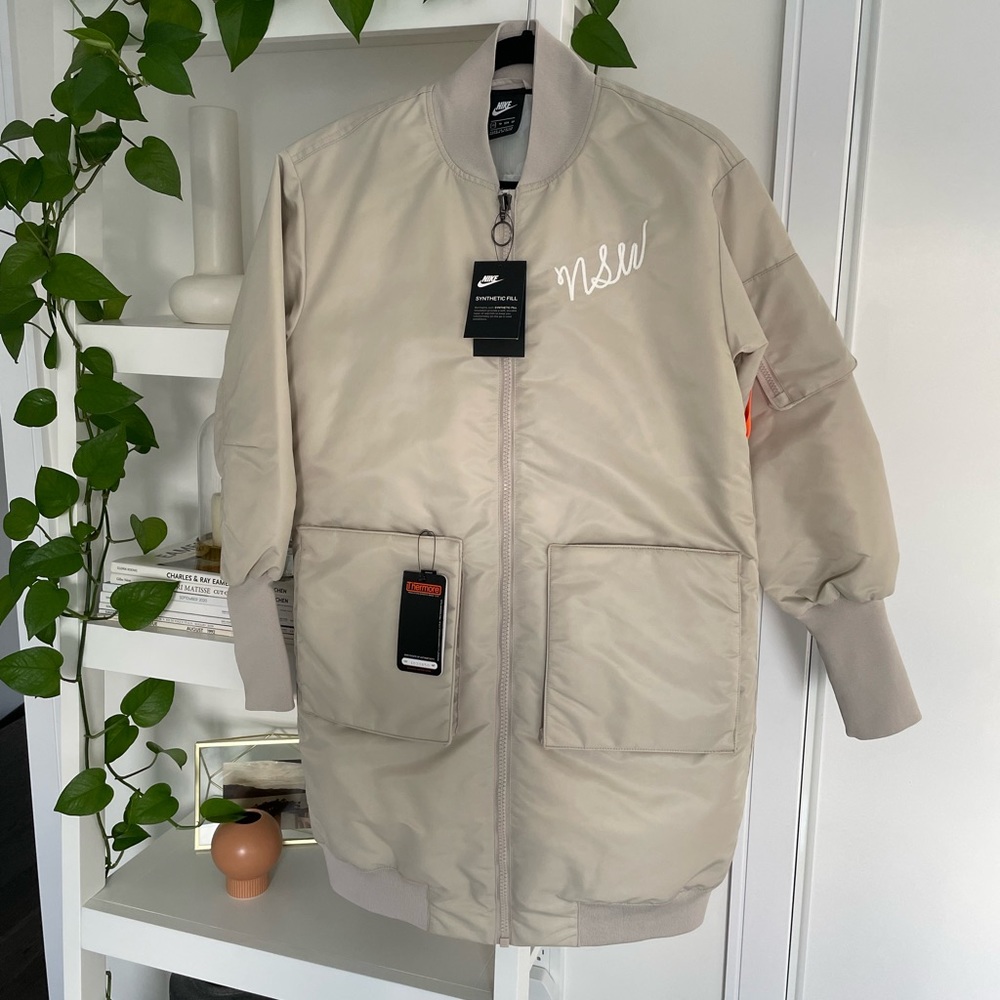 BNWT Nike Sportswear Jacket